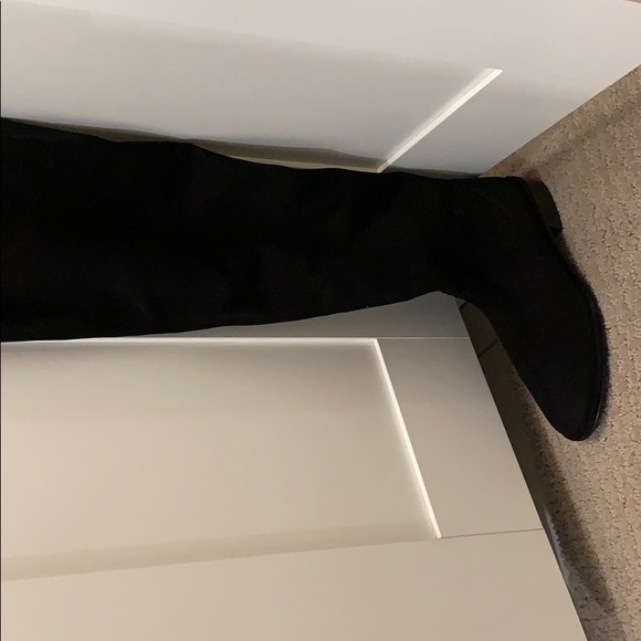 Stuart Weitzman Shoes - Stuart Weitzman Fangirl Black Suede 5.5